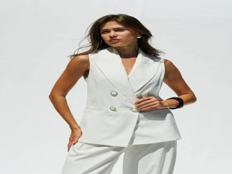 سترة (فيست) نسائية بصفين أزرار مزدوجة Women's Double-Breasted Sleeveless Vest / Blazer