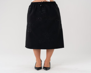 تنورة ميدي نسائية نقش زهري Women's Midi Skirt with Floral Embroidery