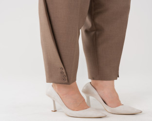 بنطلون نسائي بخصر عالٍ وتفاصيل أزرار جانبية Women's Tapered High-Waisted Trousers with Side Button Detail