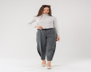 بنطلون نسائي بخصر عالٍ وتفاصيل أزرار جانبية Women's Tapered High-Waisted Trousers with Side Button Detail