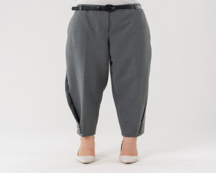 بنطلون نسائي بخصر عالٍ وتفاصيل أزرار جانبية Women's Tapered High-Waisted Trousers with Side Button Detail