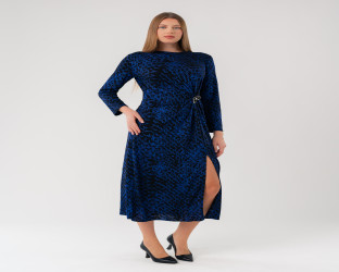 فستان ميدي بنقشة جلد الثعبان وتفصيل البروش Dress with Snake Print and Brooch Detail