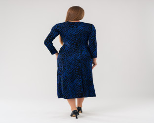 فستان ميدي بنقشة جلد الثعبان وتفصيل البروش Dress with Snake Print and Brooch Detail