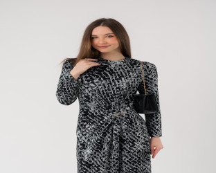 فستان ميدي بنقشة جلد الثعبان وتفصيل البروش Dress with Snake Print and Brooch Detail