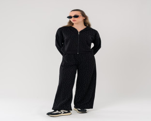 طقم بدلة رياضي نسائي (تراكسوت) مزينة بقطع كريستال Women's Black Rhinestone Studded Tracksuit