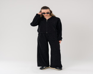 طقم بدلة رياضي نسائي (تراكسوت) مزينة بقطع كريستال Women's Black Rhinestone Studded Tracksuit