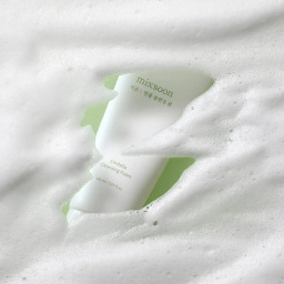 غسول رغوي للوجه بسنتيلا  تهدئ وترطب البشرة Centella Foaming Face Wash – Soothes and Hydrates the Skin