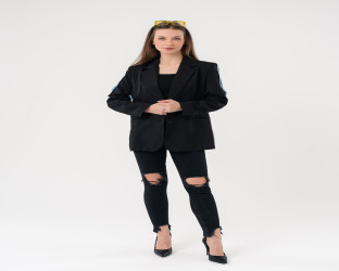 بليزر باللون الاسود والدنيم Blazer in Black and Denim