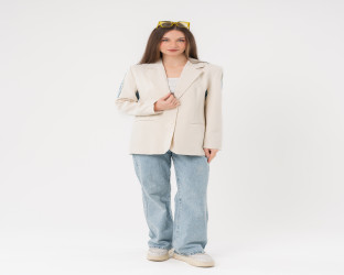 بليزر باللون البيج والدنيم Blazer in Beige and Denim