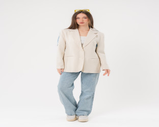 بليزر باللون البيج والدنيم Blazer in Beige and Denim