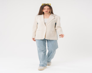 بليزر باللون البيج والدنيم Blazer in Beige and Denim