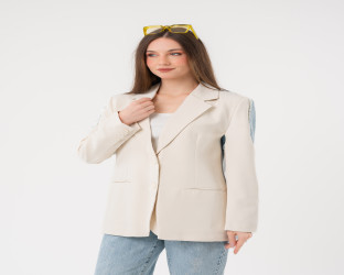 بليزر باللون البيج والدنيم Blazer in Beige and Denim