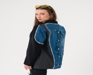 بليزر باللون الاسود والدنيم Blazer in Black and Denim