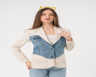 بليزر اوف وايت بقصة ضيقة مع قماش الدينم Off White Blazer with Denim Front