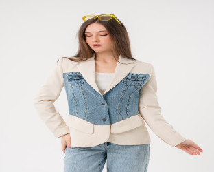 بليزر اوف وايت بقصة ضيقة مع قماش الدينم Off White Blazer with Denim Front
