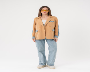 بليزر اوفرسايز بلون جملي بتفاصيل وأكمام من الدينم Oversized Blazer in Camelwith Denim Panels and Sleeves
