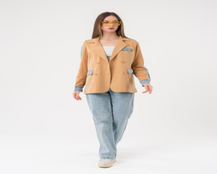 بليزر اوفرسايز بلون جملي بتفاصيل وأكمام من الدينم Oversized Blazer in Camelwith Denim Panels and Sleeves