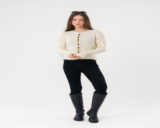 كارديغان صوفي بأزرار ملونة Cropped Knitted Cardigan
