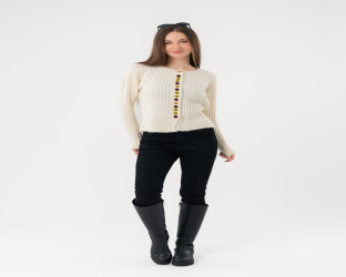 كارديغان صوفي بأزرار ملونة Cropped Knitted Cardigan