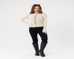 كارديغان صوفي بأزرار ملونة Cropped Knitted Cardigan