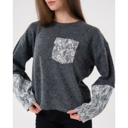 كنزة صوفية بتفاصيل دانتيل Knitted Sweater with Lace Details