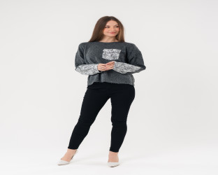 كنزة صوفية بتفاصيل دانتيل Knitted Sweater with Lace Details