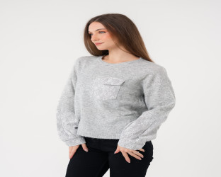 كنزة صوفية بتفاصيل دانتيل Knitted Sweater with Lace Details