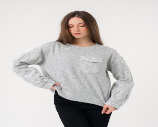كنزة صوفية بتفاصيل دانتيل Knitted Sweater with Lace Details