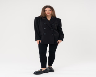 بليزر أسود بقصة واسعة وطول متوسط Oversized Black Blazer with Medium Length
