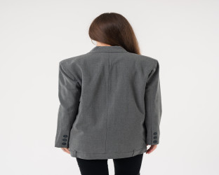 بليزر رمادي بقصة واسعة وطول متوسط Oversized Gray Blazer with Medium Length