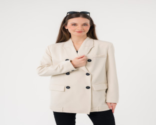بليزر اوف وايت بقصة واسعة وطول متوسط Oversized Off White Blazer with Medium Length