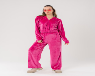 طقم رياضي (هودي وبنطلون) من الشامواه Velvet Tracksuit Set (Hoodie and Wide-Leg Pants)