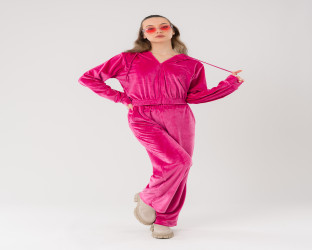 طقم رياضي (هودي وبنطلون) من الشامواه Velvet Tracksuit Set (Hoodie and Wide-Leg Pants)