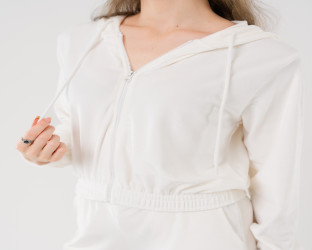 طقم رياضي (هودي وبنطلون) من الشامواه Velvet Tracksuit Set (Hoodie and Wide-Leg Pants)