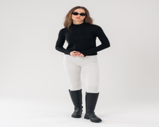 سويتر بياقة عالية وأزرار ذهبية High Collar Knitted Sweater with Golden Buttons