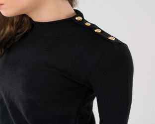 سويتر بياقة عالية وأزرار ذهبية High Collar Knitted Sweater with Golden Buttons