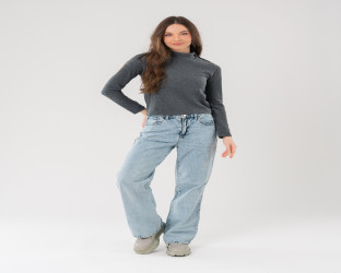 سويتر بياقة عالية وأزرار ذهبية High Collar Knitted Sweater with Golden Buttons