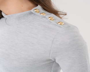 سويتر بياقة عالية وأزرار ذهبية High Collar Knitted Sweater with Golden Buttons