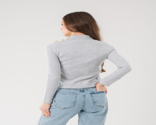 سويتر بياقة عالية وأزرار ذهبية High Collar Knitted Sweater with Golden Buttons