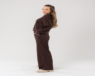 طقم بدلة رياضي نسائي (تراكسوت) مزينة بقطع كريستال Women's Rhinestone Studded Tracksuit