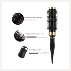 فرشاة شعر إسبانية دائرية من الألومنيوم والنايلون مع شعيرات ومقبض بلاستيكي Spanish Round Hair Brush – Aluminum & Nylon Barrel with Heat-Resistant Bristles