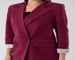 جاكيت بليزر بقصّة قصيرة Cropped Blazer