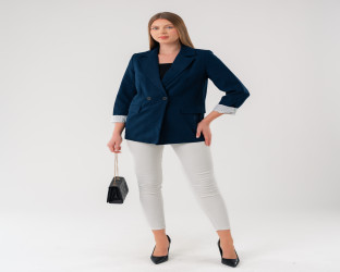 جاكيت بليزر بقصّة قصيرة Cropped Blazer