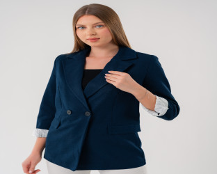 جاكيت بليزر بقصّة قصيرة Cropped Blazer