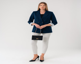 جاكيت بليزر بقصّة قصيرة Cropped Blazer
