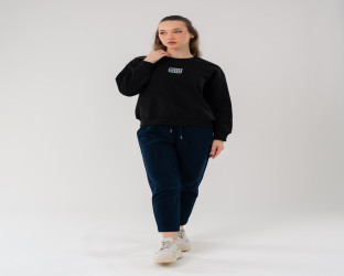 طقم سويتشيرت أسود وبنطلون كحلي Black Sweatshirt with Navy Trousers Set