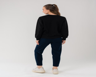 طقم سويتشيرت أسود وبنطلون كحلي Black Sweatshirt with Navy Trousers Set