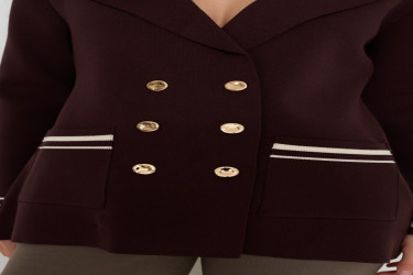 جاكيت تريكو بني مع أزرار وتفاصيل خطوط Brown Knitwear Jacket With Button And Line Detail