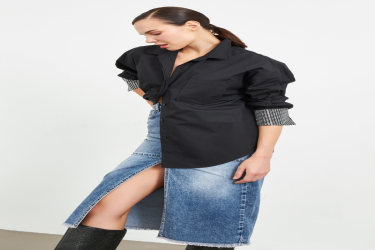 قميص قطني اسود فضفاض Oversized Black Cotton Shirt with Long Sleeves