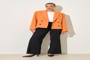جاكيت خوخي بتصميم إغلاق غير متماثل Peach Asymmetrical Closure Pocket Detailed Jacket